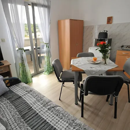 Sea Star Apartman Mlini